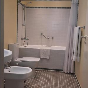 Camera con letto king size